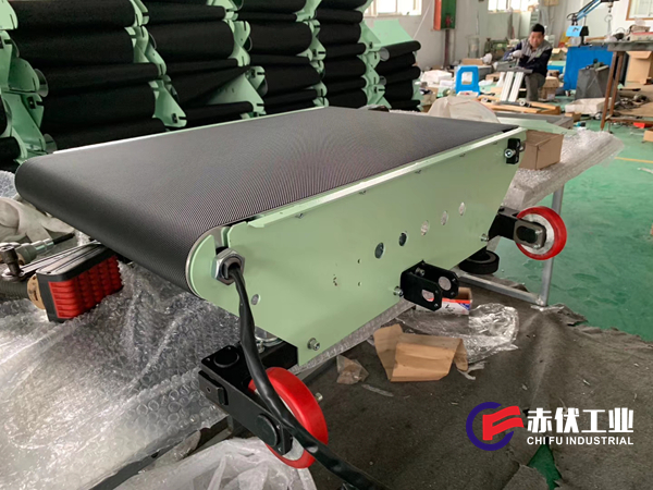 交叉帶式自動(dòng)分揀機(jī)(圖1)